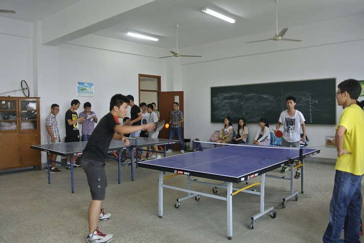 【理学院】“研途有理”体育嘉年华乒乓球赛