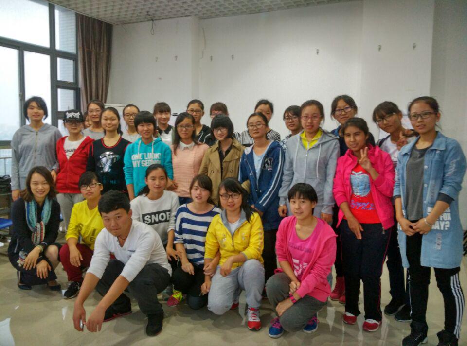 【医学院】快乐分享 活力永存——记护理1502“压力管理”主题团辅