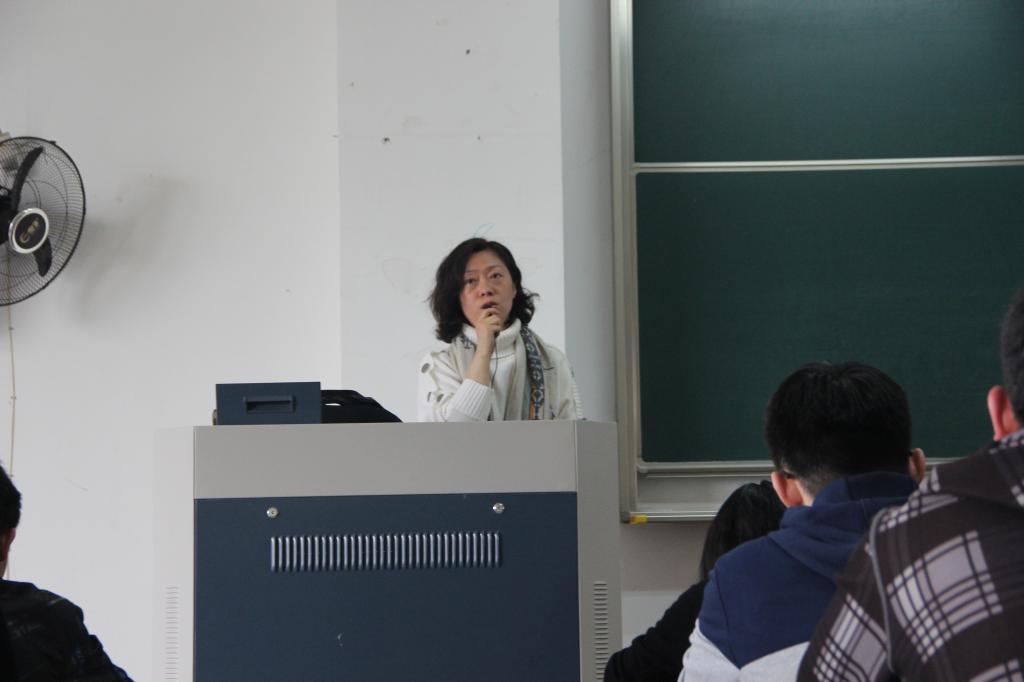 【化工学院】用未来度量现在，由学场认知职场——化工学院举办“职场零距离”讲座