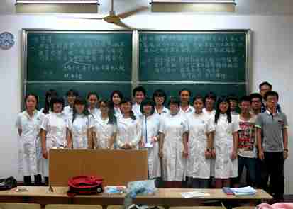 【医学院】弘扬烈士奉献精神 践行医学生誓言——记医学院14级践行社会主义核心价值观暨纪念“全国首届烈士节”活动