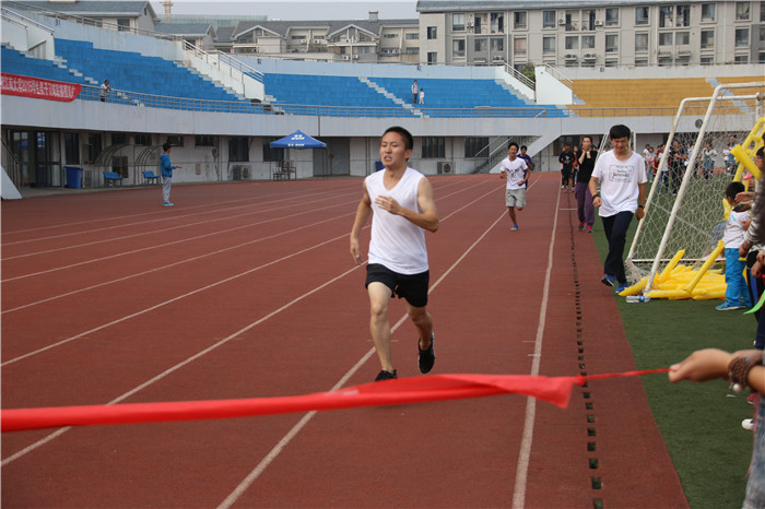 【数媒学院】“数媒约理”——数字媒体学院与理学院举行第一届运动会