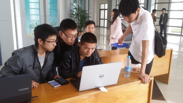 【物联网学院】雷锋精神薪火相传，科技服务闪耀江南——记物联网学院雷锋月电子志愿服务活动