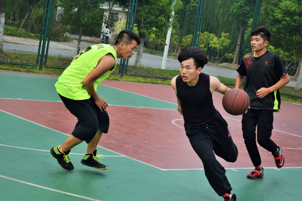 【药学院】激情四射 谁与争锋——记江南大学药学院迎新生篮球友谊赛圆满落幕