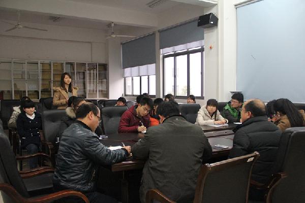 党政干部情系学生 师生共谱建设乐章