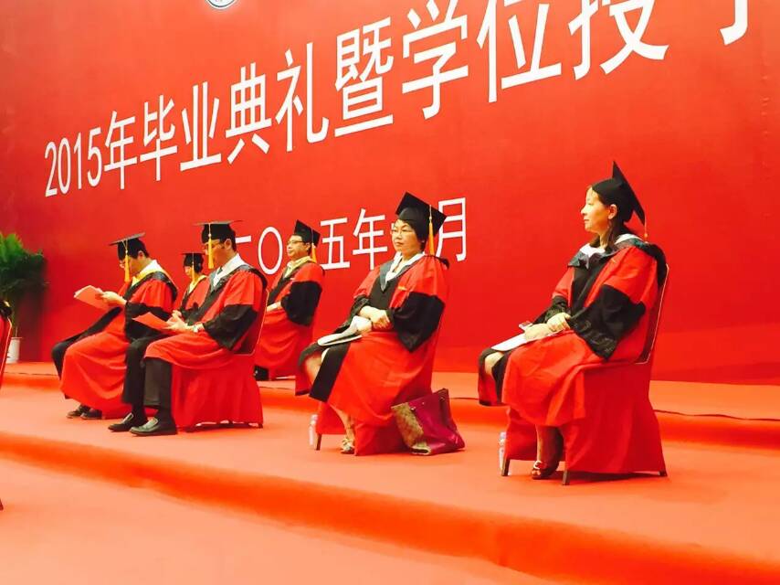 【医学院】青春不散场  筑梦启新航 ----医学院2015届护理专业毕业生顺利毕业