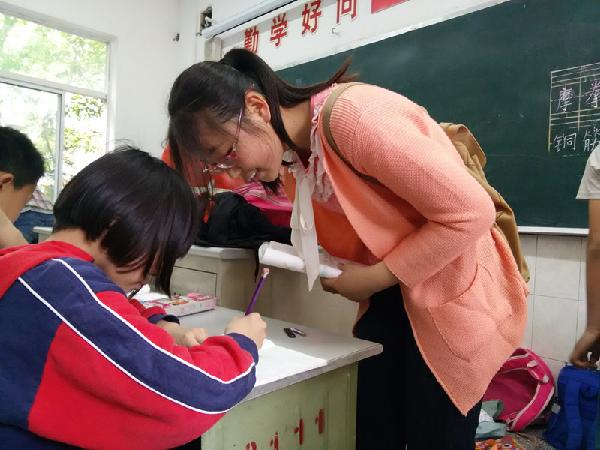 【药学院】红色课堂——药学院青协雷锋月特别活动报道