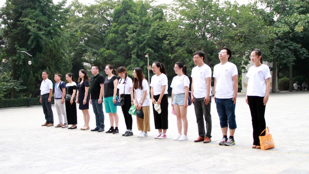 我校“走进兰考，走进焦裕禄”社会实践团赴河南兰考开展服务助力精准扶贫