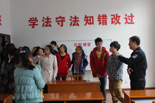 【法学院】“走进槛内人”——法学院学生参观无锡拘留所