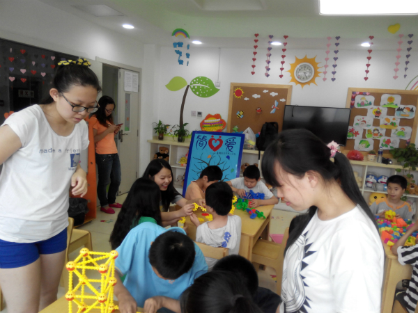 【药学院】“简爱”之行，爱一直在路上