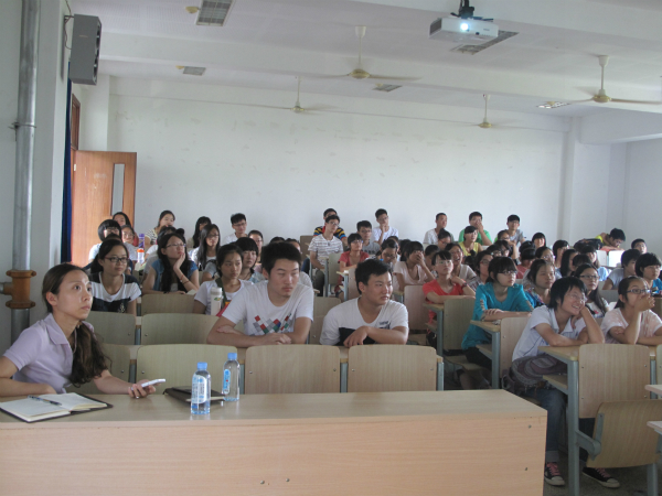 【药学院】安全意识  如影随形——记药学院2014级新生安全教育专题讲座