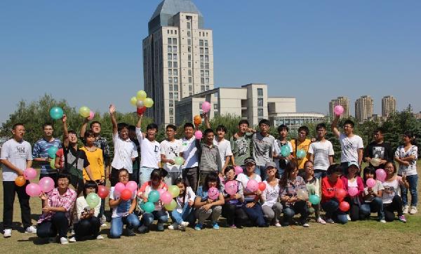 【化工学院】青服沙龙欢乐行 化工新生齐相聚