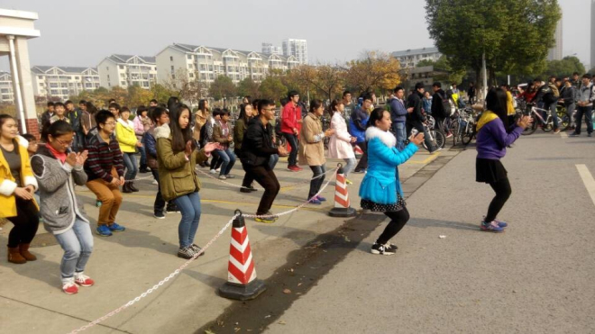 【物联网学院】快乐物联  闪入我心——江南大学物联网工程学院快闪活动