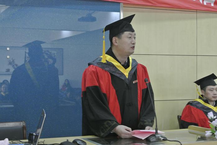 【理学院】理学院举行2015届研究生毕业典礼暨学位授予仪式