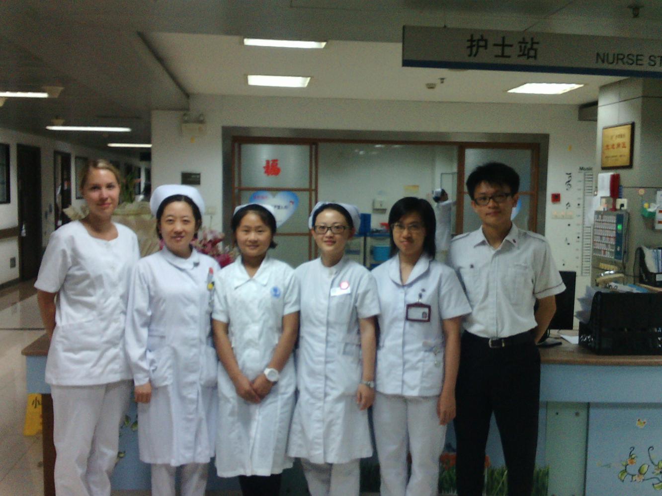 【医学院】我院中外临床护理技能实训与学术交流项目团顺利完成附院课程