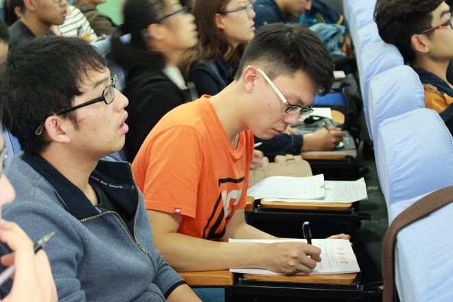 【纺服学院】纺织服装学院举办第32期分党校培训班开班典礼暨首场报告会