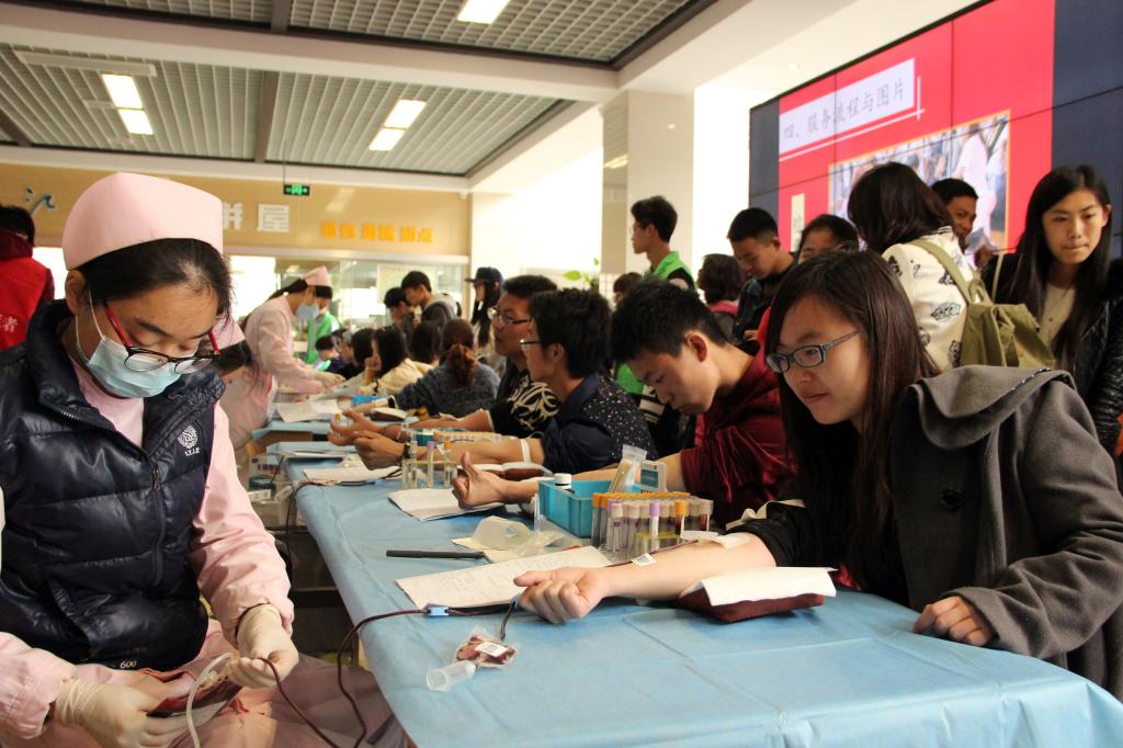 【化工学院】热血献青春，情满江南苑——记化工学院2016年度无偿献血活动