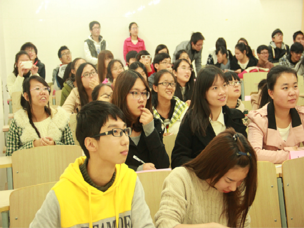 【药学院】感知于心，铭刻他恩——药学院感恩演讲比赛决赛圆满落幕