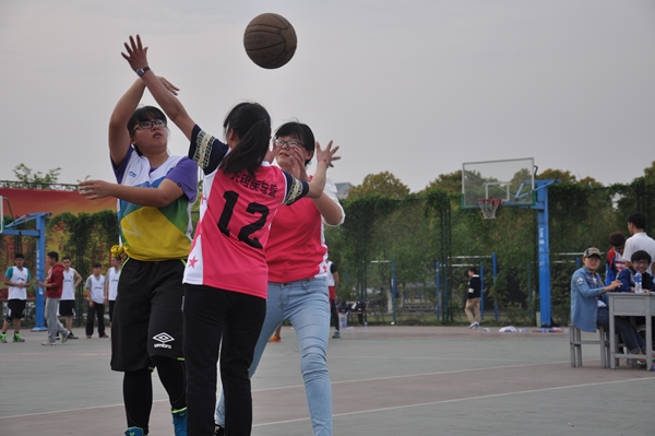 【生工学院】女子篮球生工VS医学院再创佳绩