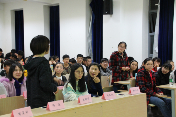 【药学院】青春分享述风采，和谐交流建未来－－药学院举办新老生交流会