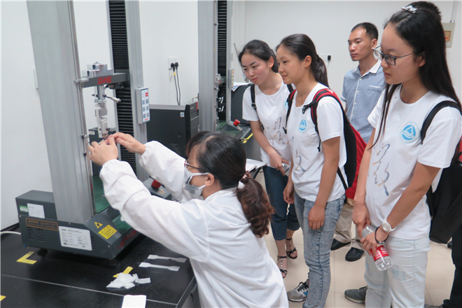 【商学院】关注小微企业发展，点亮高新科技之光 ——商学院暑期社会实践“微政之光?积微成著”团队走进安庆