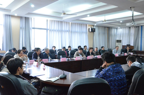 【物联网工程学院】心系教学谋发展，关爱学生助成长——物联网工程学院举行教师与学生代表座谈会