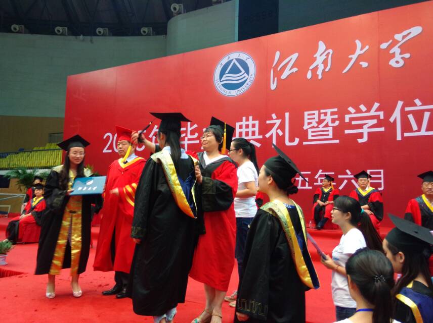 【医学院】青春不散场  筑梦启新航 ----医学院2015届护理专业毕业生顺利毕业