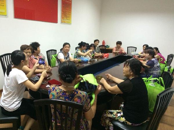 【机械学院】经济开发区文化站张敏站长两度召集各社区先进文化代表开会 落实“四信四全”的精神