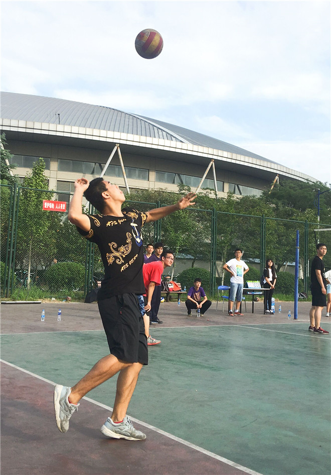 【数媒学院】数媒学院排球队轻取药学院获连胜