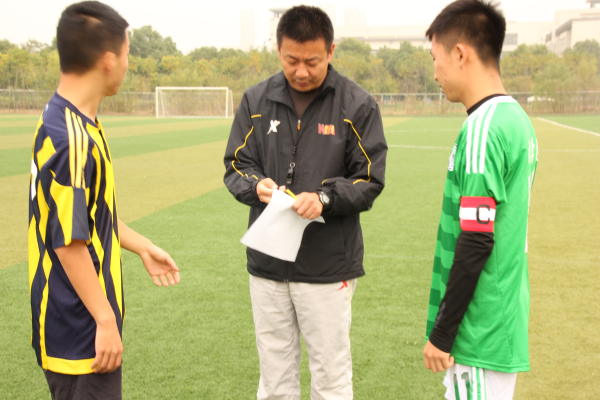 【药学院】你不用多好，我喜欢就好——记校长杯药学院对外国语学院男足比赛