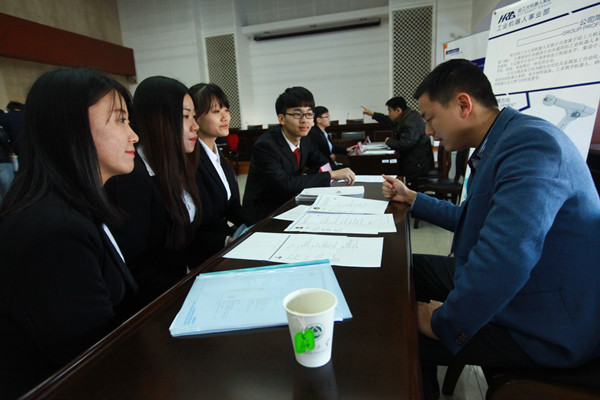 【物联网学院】校企携手，共赢未来——物联网学院自动化2013级卓越计划双选会成功举办