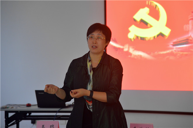 【商学院】做长征精神的践行者——商学院举办“重走长征路，坚定跟党走”主题实践活动分享会