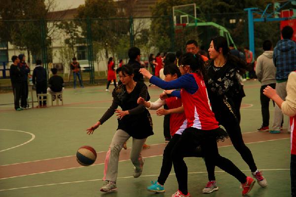 【药学院】绽放青春，释放活力——药学院校女篮球赛
