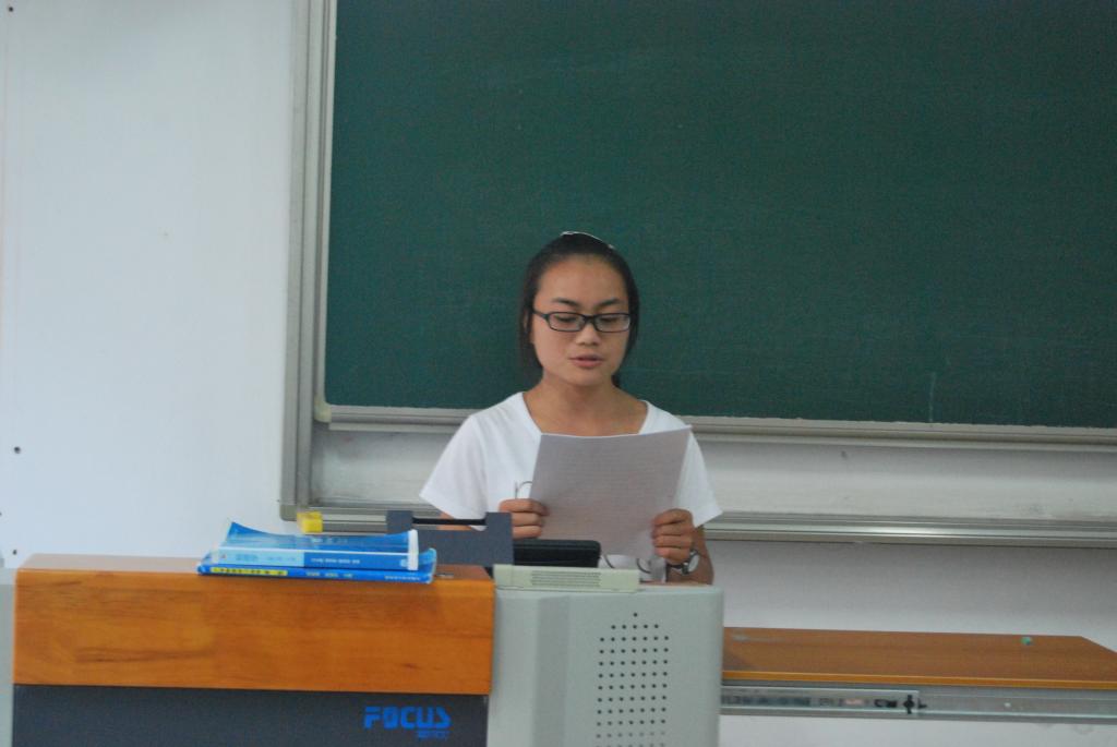 【理学院】理学院“绿意江南”辩论赛初赛成功举办
