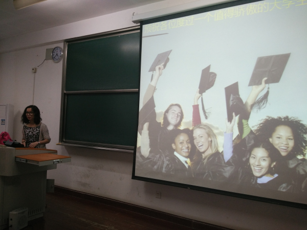 【药学院】规人生旅程，品炫彩青春——记药学院“我的青春我做主”主题讲座