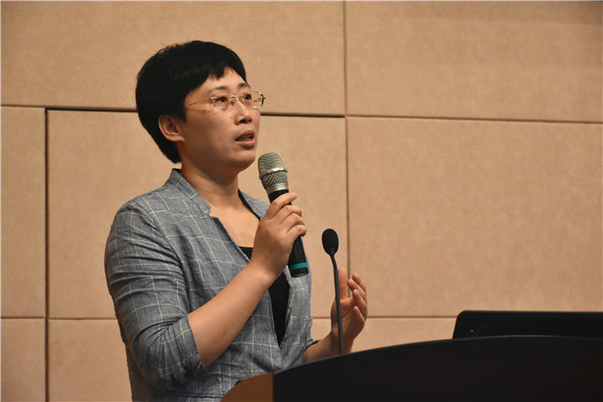 【商学院】商学院隆重举行新党员“七一”入党宣誓仪式暨庆祝中国共产党成立95周年集体党课活动