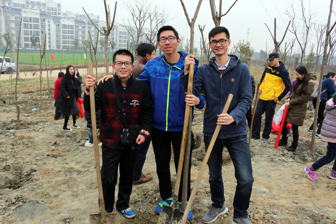 【化工学院】春风化雨植树忙，共为无锡添新绿 ——记化工学院惠山植树环保活动