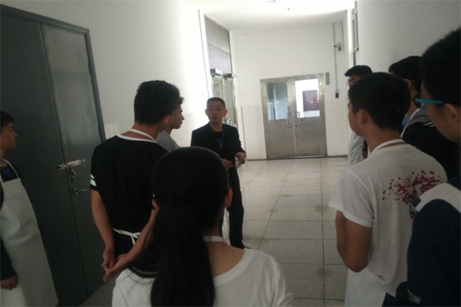 【理学院】信计1503班举行劳动节主题团日活动