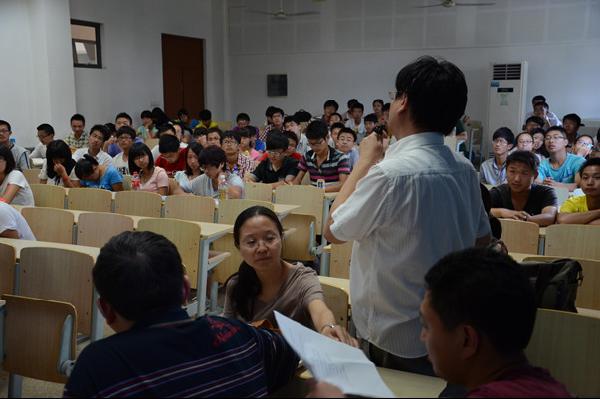 【物联网工程学院】唯实讲坛之七专业“专业教育”讲座同时开讲