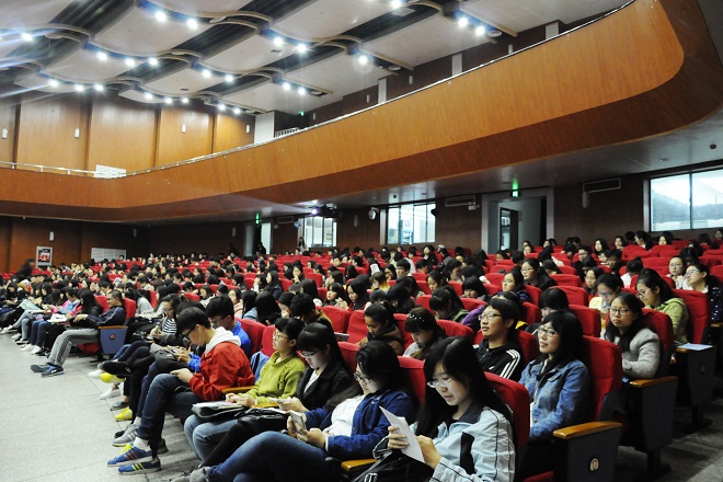 【人文学院】江南大学防范网络电信诈骗专题巡讲报告会人文学院专场顺利举行