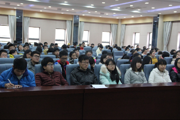 【化工学院】回顾.反思.展望——记化工学院14级新生学期总结大会