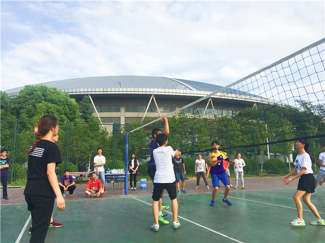 【数媒学院】数媒学院排球队轻取药学院获连胜