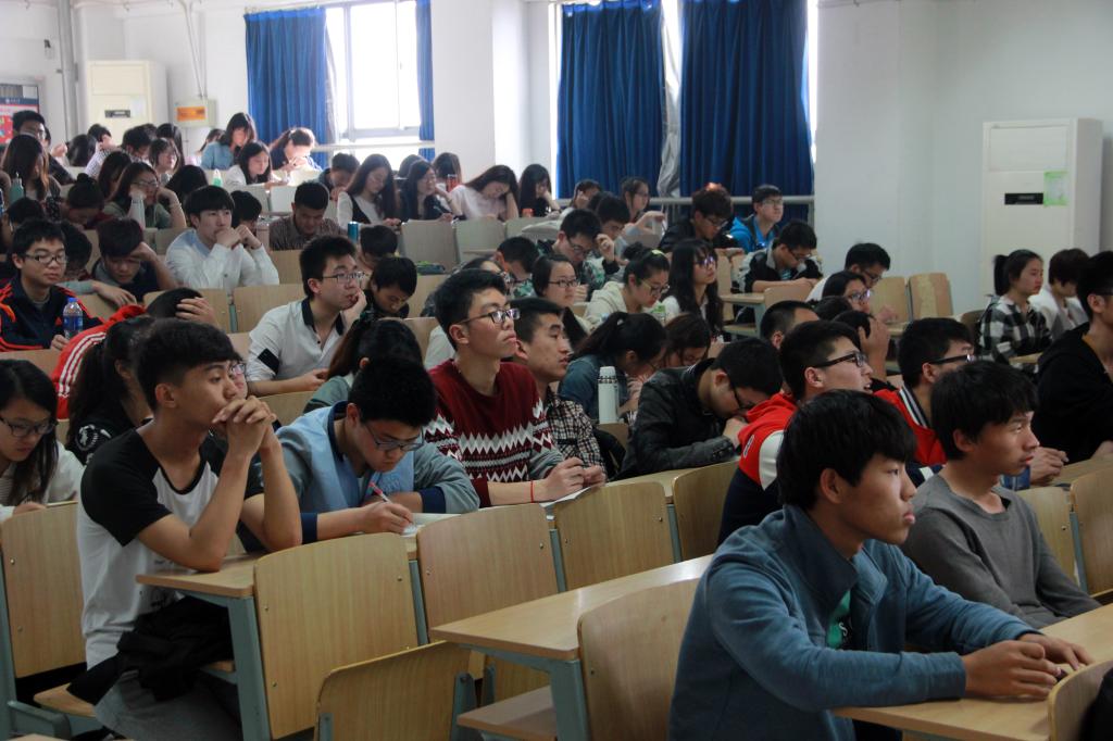 【化工学院】化工学院邀请唐忠宝教授解读“两岸关系新形势”