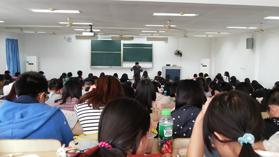 【医学院】党的领导是历史的选择、人民的选择——生工、食品、化工、医、药学院分党校党课第28期第一讲