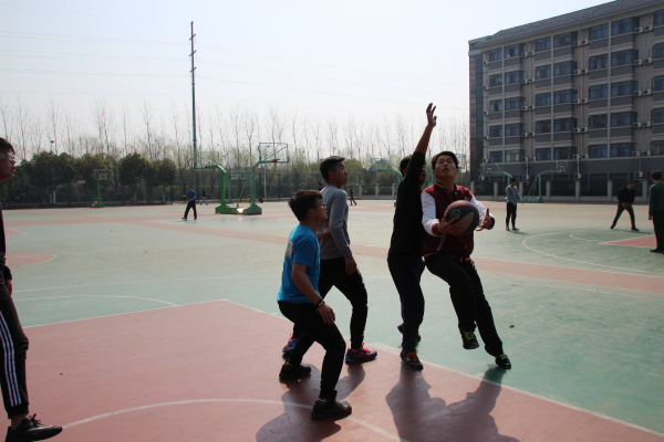 【药学院】英雄荟萃，共聚球场——药学院举办3v3篮球联赛选拔赛