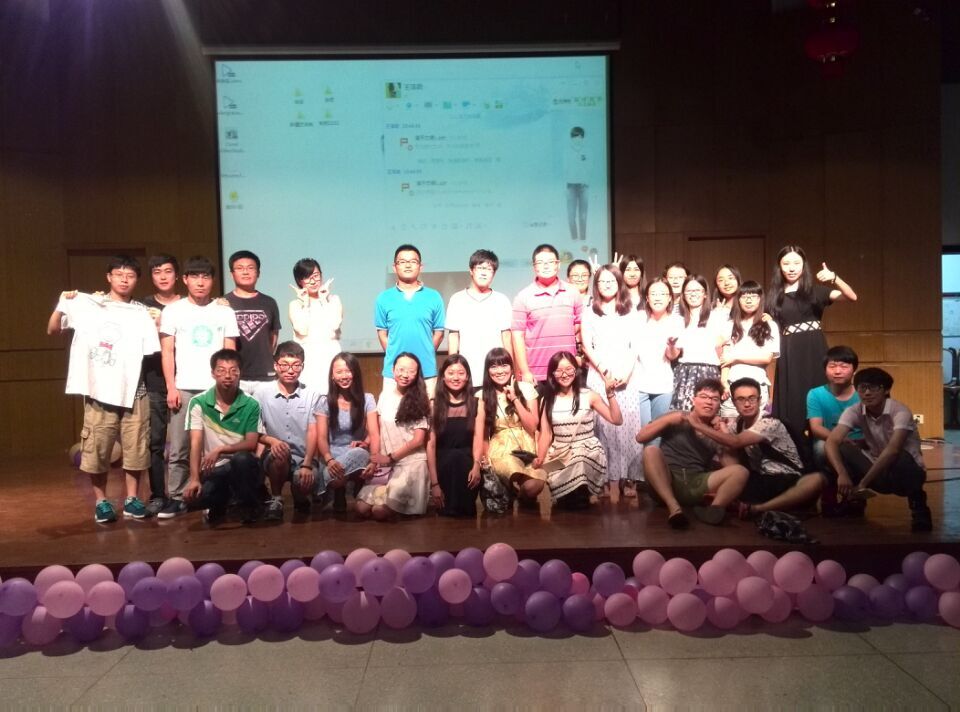 【药学院】挥手告别四年景，没齿难忘一生情——记药学院2015年毕业晚会圆满落幕