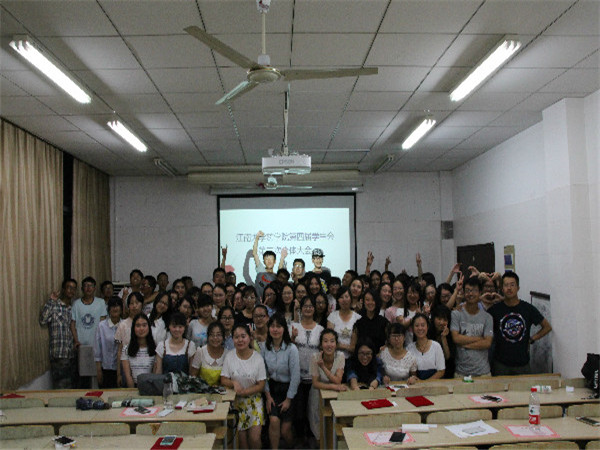 【药学院】回顾精彩往昔，希冀美好未来——药学院举办第四届学生会第二次全体大会暨换届仪式
