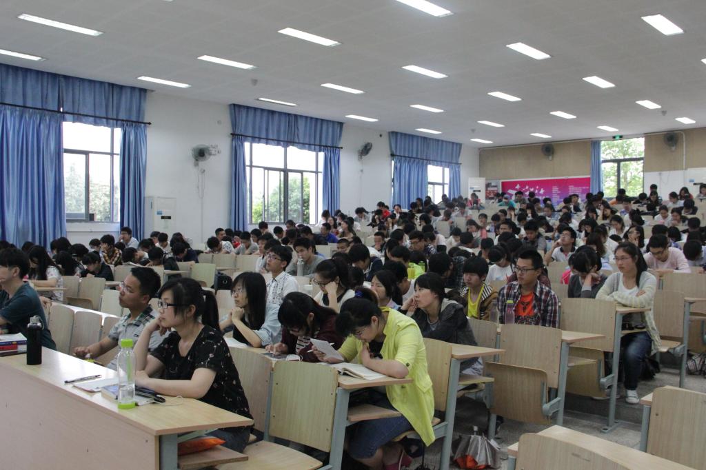 【化工学院】了解对外政策，感受大国脉动——记2015年化工学院形势政策课第一讲
