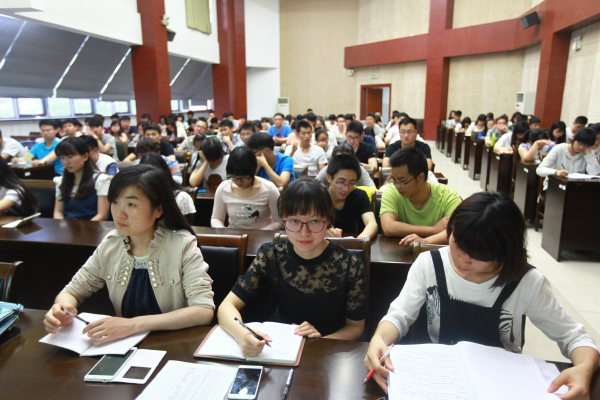 【物联网学院】诚于考场，信予人生--诚信考试党员动员大会圆满召开
