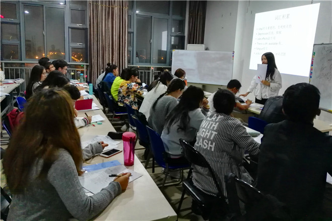 【商学院】商学院新疆生源少数民族学生学业帮扶“基础课堂”班顺利开班