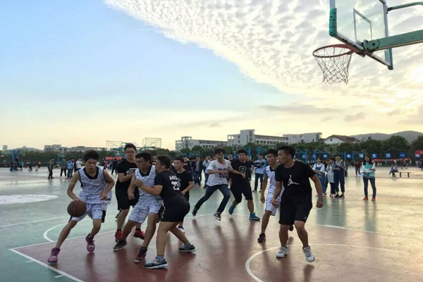 【物联网学院】拼搏永进 青春物联——物联网工程学院新生球赛圆满结束
